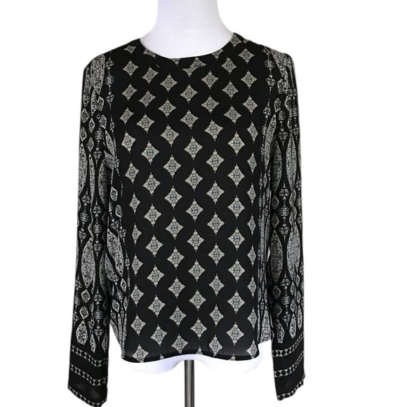 BCBGMaxAzria Donella Tapestry Print Black/White Wrap Top Size XS MSRP $268 - Picture 1 of 14
